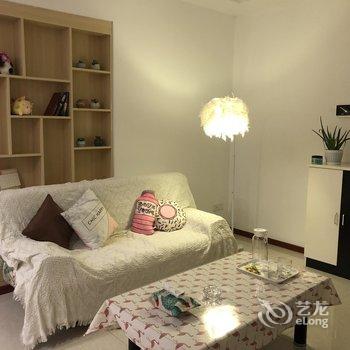 重庆Warm.小窝公寓(重庆市工业展览馆分店)酒店提供图片