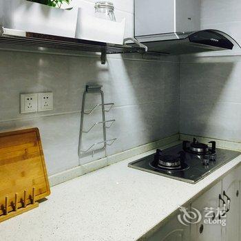 重庆何静柔公寓酒店提供图片