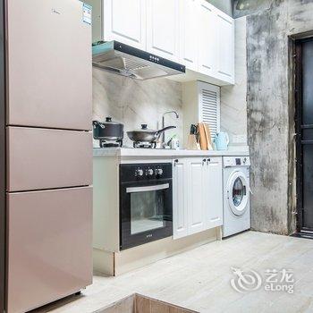 上海Locals路客A17舍公寓酒店提供图片