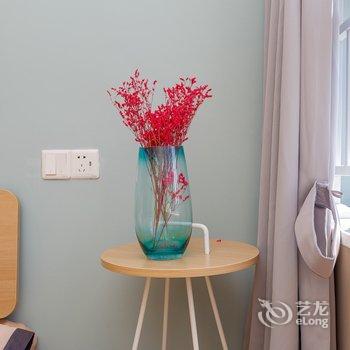 成都洛家公寓(全年红红木艺术馆分店)酒店提供图片