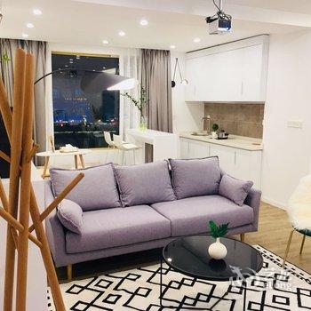 重庆猫猫是条狗公寓(二层路分店)酒店提供图片