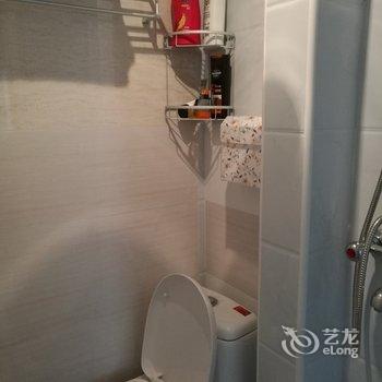 上海老旧小区里的干净小房间公寓(愚园路历史名人墙分店)酒店提供图片