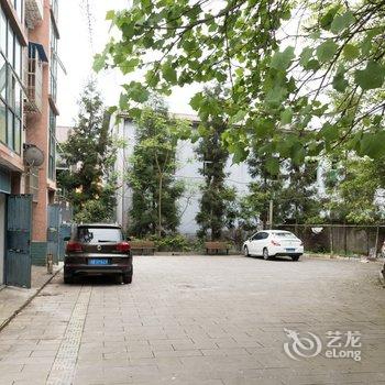 重庆夏朝霞公寓(芋荷村分店)酒店提供图片