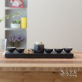 重庆夏朝霞公寓(芋荷村分店)酒店提供图片
