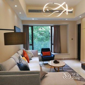 广州全景大露台民宿(新港东路分店)酒店提供图片