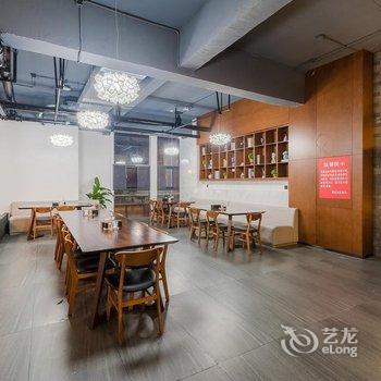 贵阳路茗布依酒店(花溪区政务中心花溪公园店)酒店提供图片