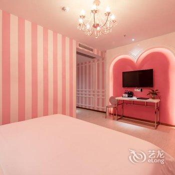 桃丝艺术酒店(南宁金湖广场地铁站店)酒店提供图片