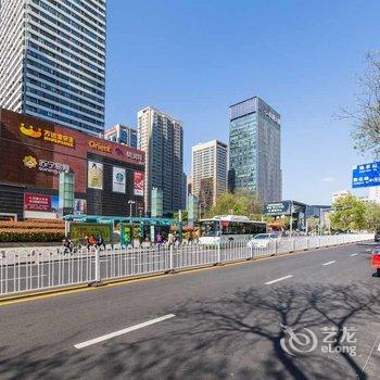 青岛Locals路客·青岛市南A51舍公寓(带我回家吧分店)酒店提供图片