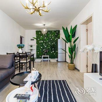 成都自由职业者投资人喜欢黑科技公寓(合江亭分店)酒店提供图片