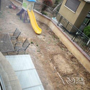青岛亚家别墅酒店提供图片