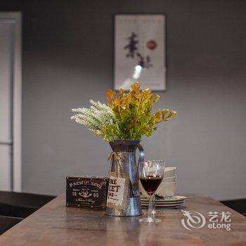 成都素昧房屋公寓(古大圣慈寺分店)酒店提供图片