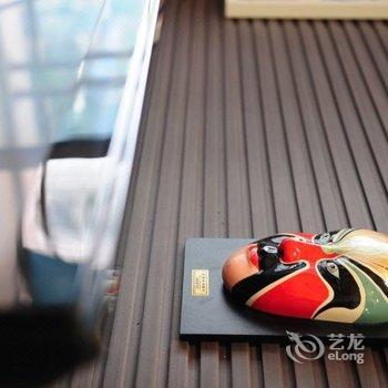 重庆Locals路客·重庆江北A01舍公寓(音速旋风路轨赛车分店)酒店提供图片