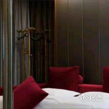 陆良颐景源主题酒店酒店提供图片