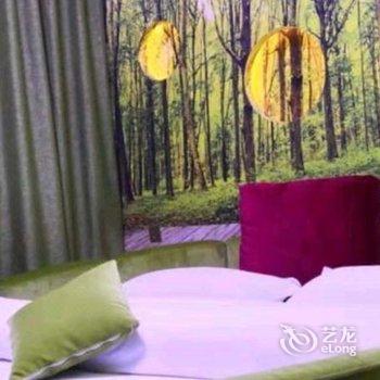 陆良颐景源主题酒店酒店提供图片