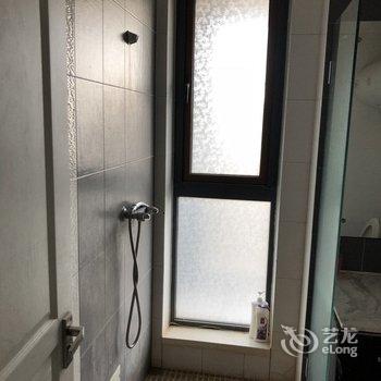 青岛张小宝宝的工业窝公寓酒店提供图片