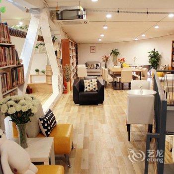 筑美印象酒店式公寓(青岛台东步行街店)酒店提供图片