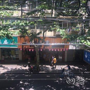 上海梧桐树下的老洋房特色民宿(襄阳南路分店)酒店提供图片