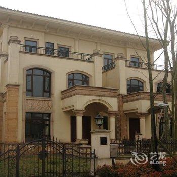 青岛三餐四季别墅(14号店)酒店提供图片
