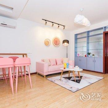 青岛Locals路客·青岛市南A51舍公寓(带我回家吧分店)酒店提供图片