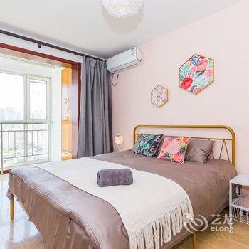 青岛Locals路客·青岛市南A51舍公寓(带我回家吧分店)酒店提供图片