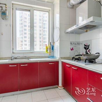 青岛金沙滩啤酒城民宿(个人房东)(黄岛区政府会议中心分店)酒店提供图片