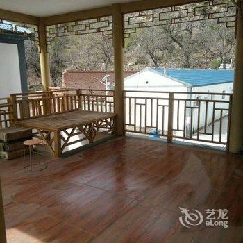 老闫客栈(聚灵峡灵山风景区店)酒店提供图片