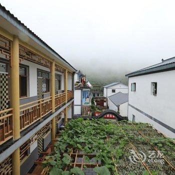 老闫客栈(聚灵峡灵山风景区店)酒店提供图片