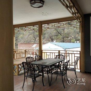 老闫客栈(聚灵峡灵山风景区店)酒店提供图片