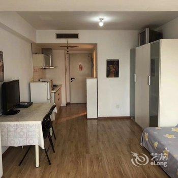 北京李苗苗公寓(6号店)酒店提供图片