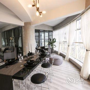 重庆大桥小横公寓酒店提供图片