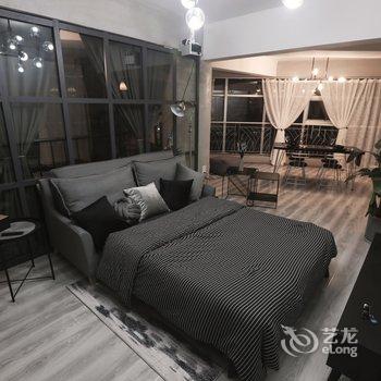 重庆大桥小横公寓酒店提供图片