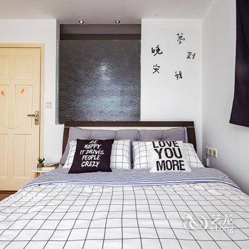 重庆［勿舍民宿］黄黄酒店提供图片