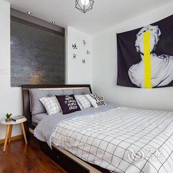 重庆［勿舍民宿］黄黄酒店提供图片