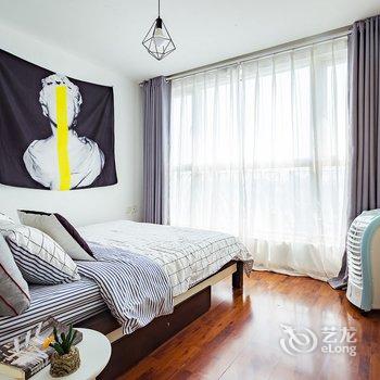 重庆［勿舍民宿］黄黄酒店提供图片