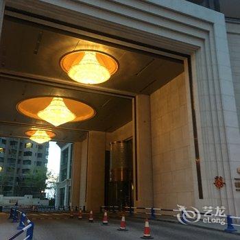 青岛会游泳的大熊猫公寓酒店提供图片