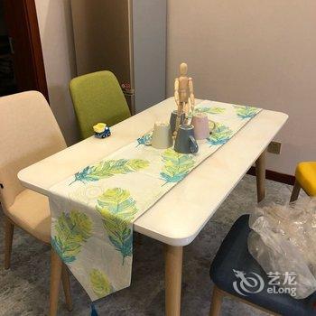 西安媛媛湖畔公寓酒店提供图片