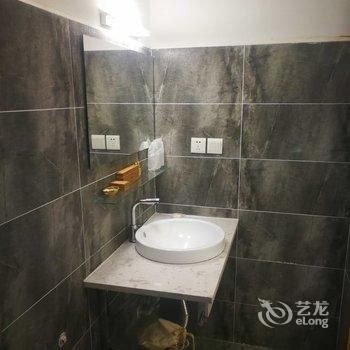 青岛物外山舍民宿酒店提供图片