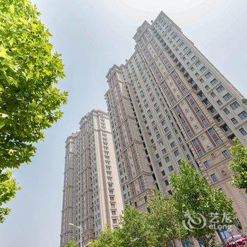 青岛电动沙发榻榻米吊蓝4.6米层高公寓酒店提供图片
