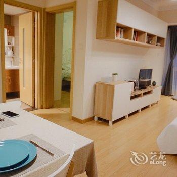重庆瑜伽老师小鱼的家公寓酒店提供图片