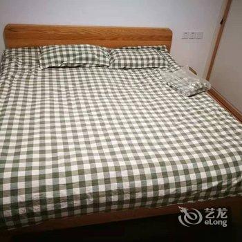 青岛精装新房北欧实木家具公寓酒店提供图片