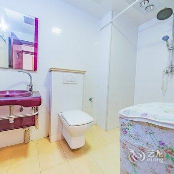 青岛谁家民宿(深圳路分店)酒店提供图片