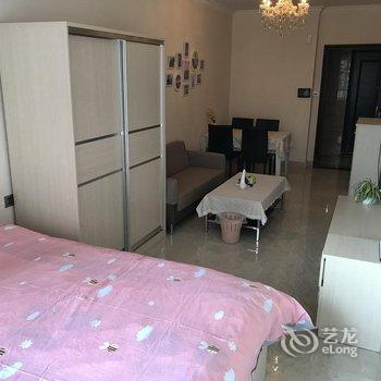 广州小猪家的阳光小屋公寓(绿怡11街分店)酒店提供图片