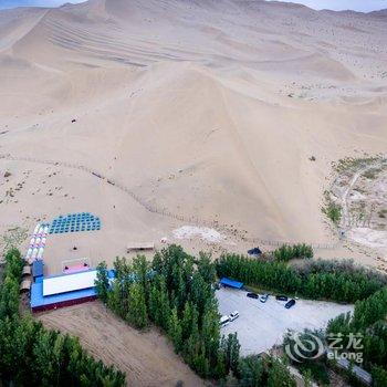 敦煌骆驼刺沙漠露营基地酒店提供图片