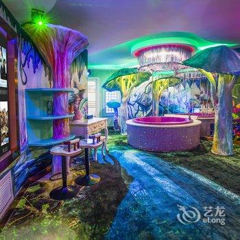 成都特色主题公寓(22号店)酒店提供图片