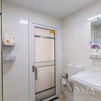 雾都江间居公寓(重庆南滨路景区店)酒店提供图片