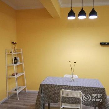 重庆慕色艺术公寓(南滨路景区分店)酒店提供图片