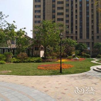 青岛红尘雨公寓(2号店)酒店提供图片