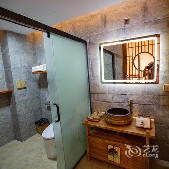 普者黑叁涧庭院民宿酒店提供图片