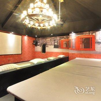 郑州武汉巴厘岛聚会轰趴别墅(群办路分店)酒店提供图片