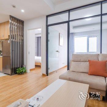 青岛W先生与F小姐公寓酒店提供图片